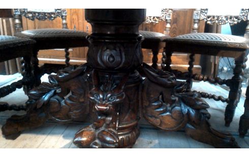 MESA DE COMEDOR OVALADO ANTIGUO ALARGO