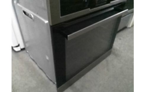 FOUR ENCASTRABLE ELECTROLUX 72L (PLAQUE, GRILLE ET NOTICE)