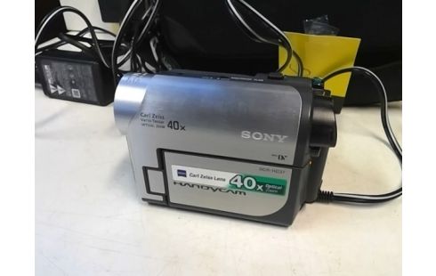 CAMERA SONY HANDYCAM AVEC HOUSSE (BATTERIE A CHANGER)