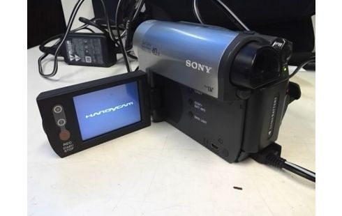 CAMERA SONY HANDYCAM AVEC HOUSSE (BATTERIE A CHANGER)