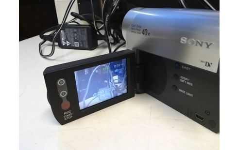 CAMERA SONY HANDYCAM AVEC HOUSSE (BATTERIE A CHANGER)