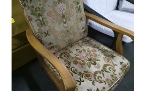 FAUTEUIL TISSU MOTIF FLEURS STYLE LOUIS XV