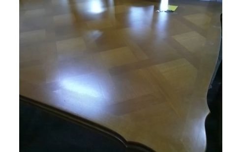 TABLE STYLE LOUIS XV AVEC ALLONGES INTERIEURES