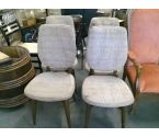 LOT DE 4 CHAISES VINTAGE (UNE TACHEE ET MANQUE 2 EMBOUTS)