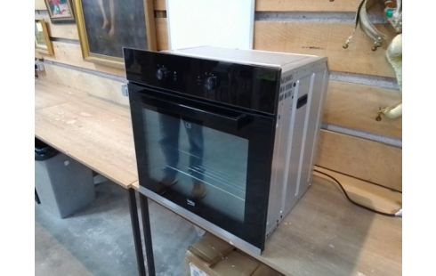 FOUR ENCASTRABLE BEKO CHALEUR TOURNANTE