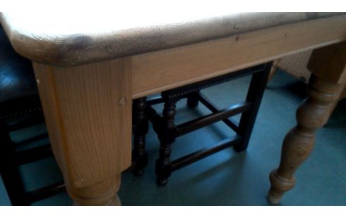 MESA DE COMEDOR MACIZO PINO