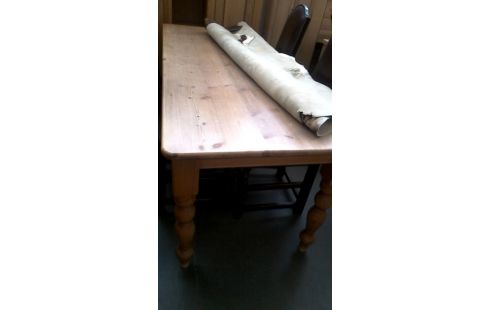 MESA DE COMEDOR MACIZO PINO