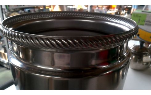 EISKÜHLER EDELSTAHL