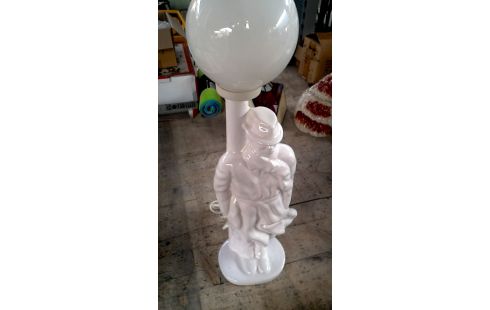 LAMPADAIRE HOMME BLANCHE PORCELAINE, , OPALINE