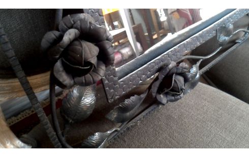 MIROIR ART DECO. FER FORGE