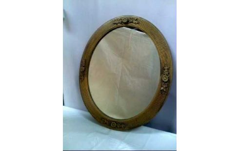 WANDSPIEGEL GERIPPT GOLDF. OVAL FLORAL