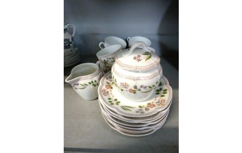 SERVICE A CAFE PORCELAINE DE PARIS