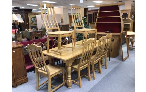 TABLE + 6 CHAISES CHENE CLAIR
