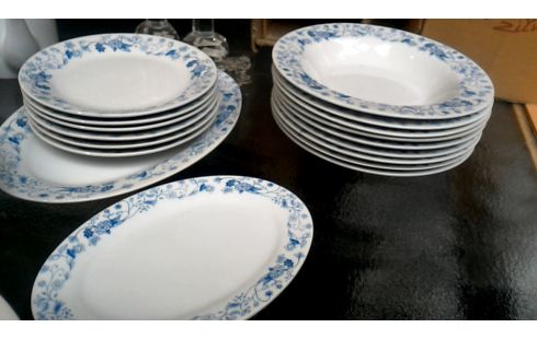SERVICE PORCELAINE BLANCHE BLEUE