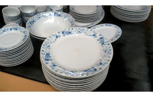 SERVICE PORCELAINE BLANCHE BLEUE