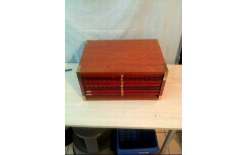 AUFBEWAHRUNGSBOX HOLZ 6-SCHUBLADEN 2-GRIFFE