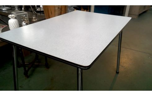 MESA DE COCINA AÑADA FÓRMICA