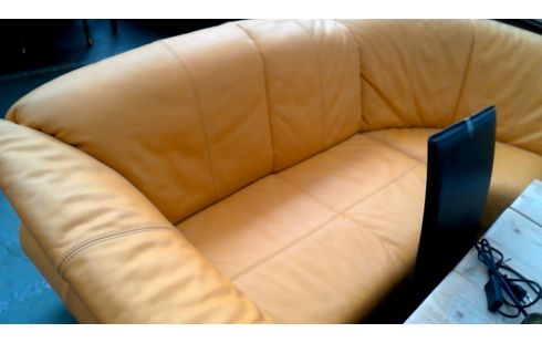 SALON D'ANGLE JAUNE CUIR