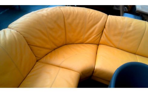 SALON D'ANGLE JAUNE CUIR