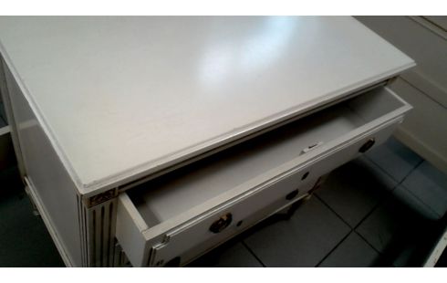 CHIFFONNIER STYLE LOUIS XVI BEIGE 3 TIROIRS