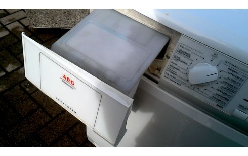 KONDENSTROCKNER FRONTLADER AEG