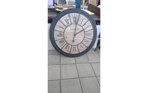 UHR