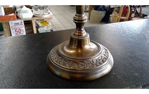 LAMPE A PETROLE