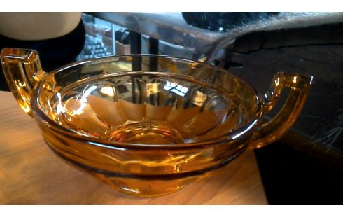KELCH RUND DAS STÜCK ORANGE EIS