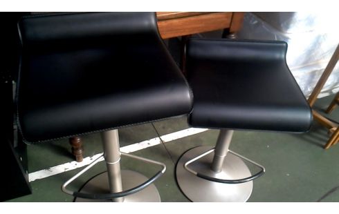 TABOURET DE BAR L UNITE NOIR SIMILI CUIR GRIS METAL