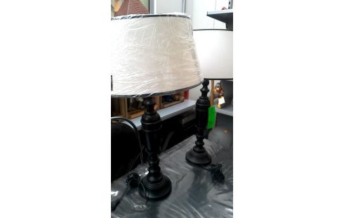 LAMPADAIRE NOIR L UNITE