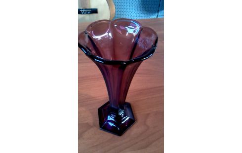 VASE, , TROMPETTE BORDEAUX GLACE