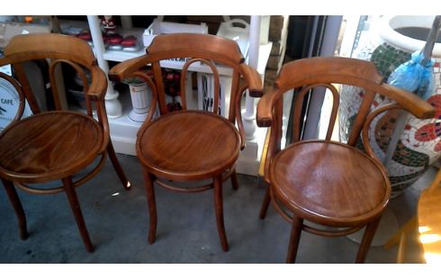 STOEL CAFE LOT VAN 3