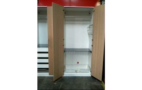 SCHRANK HOLZ 4-TÜREN SCHUBL. BELEUCHT.