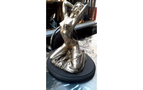 STATUE FEMME, , NU MAILLECHORT