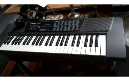 SYNTHETISEUR CASIO
