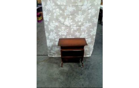 TABLE D'APPOINT
