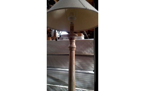 LAMPADAIRE CERUSE