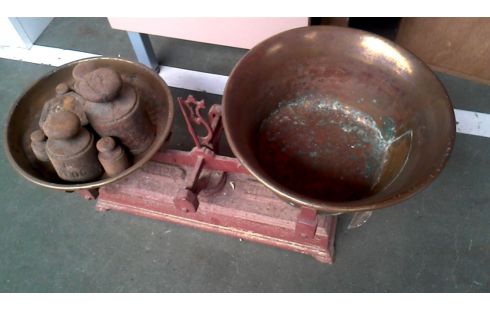 BALANCE ANTIQUE