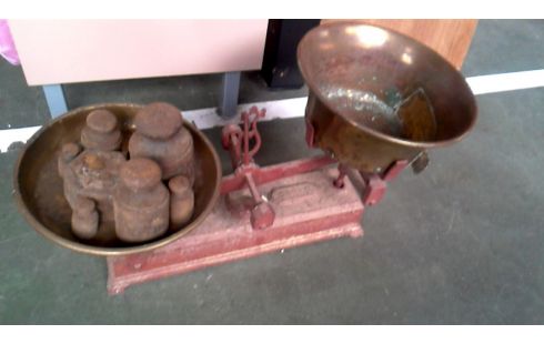BALANCE ANTIQUE