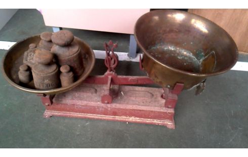 BALANCE ANTIQUE