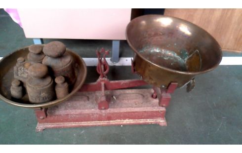 BALANCE ANTIQUE