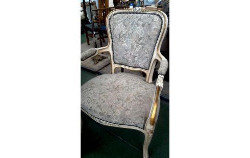 CHAISE BRANCHE STYLE LOUIS XVI