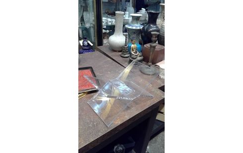 SUPPORT LIVRE TASCHEN 