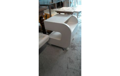 HOOFDEINDE NACHTKASTJE IN DE STAAT