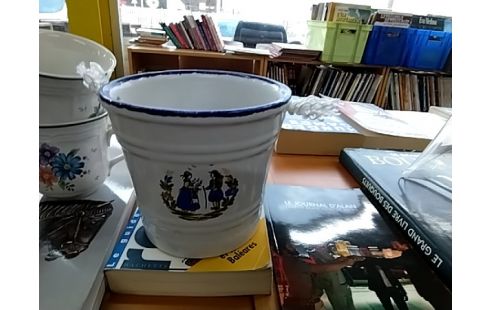 SEAU BLANC CONTOUR BLEU