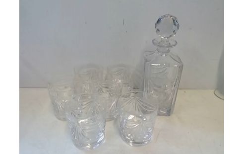 LOT DE 6 VERRES AVEC CARAFE