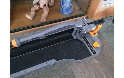 COUPE CARREAU MAGNUSSON