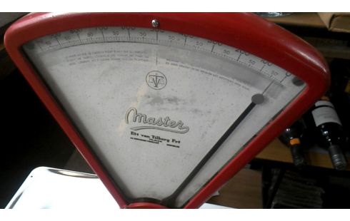 BALANZA 1 ROJO ANTIGUO