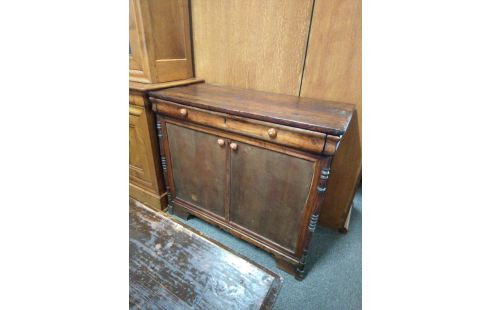 BUFFET BAS STYLE LOUIS PHILIPPE A RESTAURER