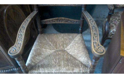 ZETEL, , HOUT GEBEELDHOUWD